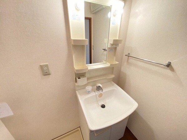 スクエアガーデン Bの物件内観写真